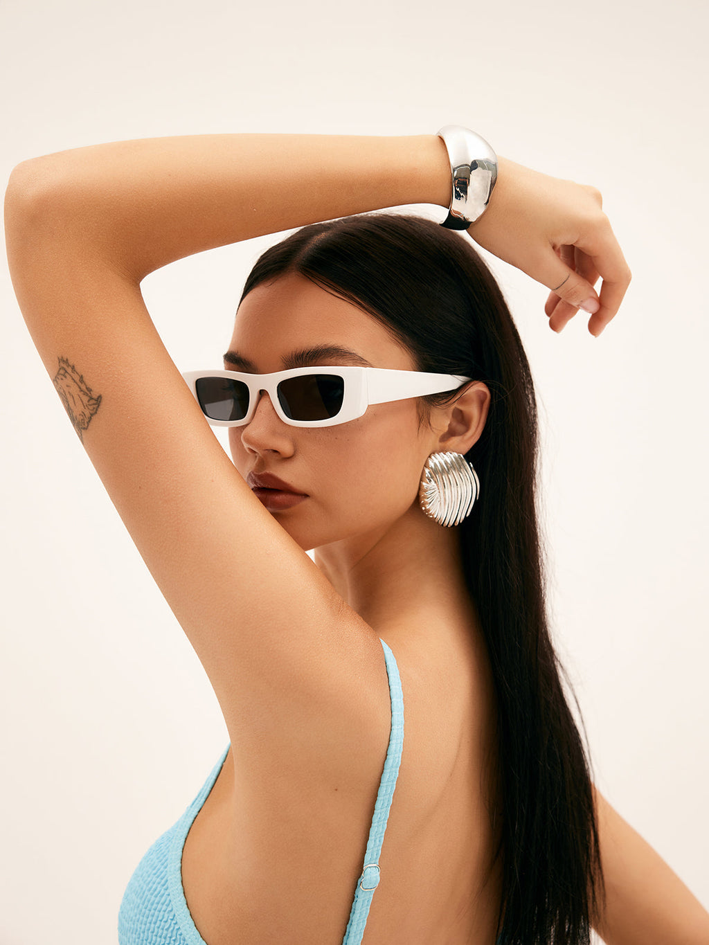 Chic Square Frame Sunglasses with UV Protection | Lightweight Design for Everyday Style 2