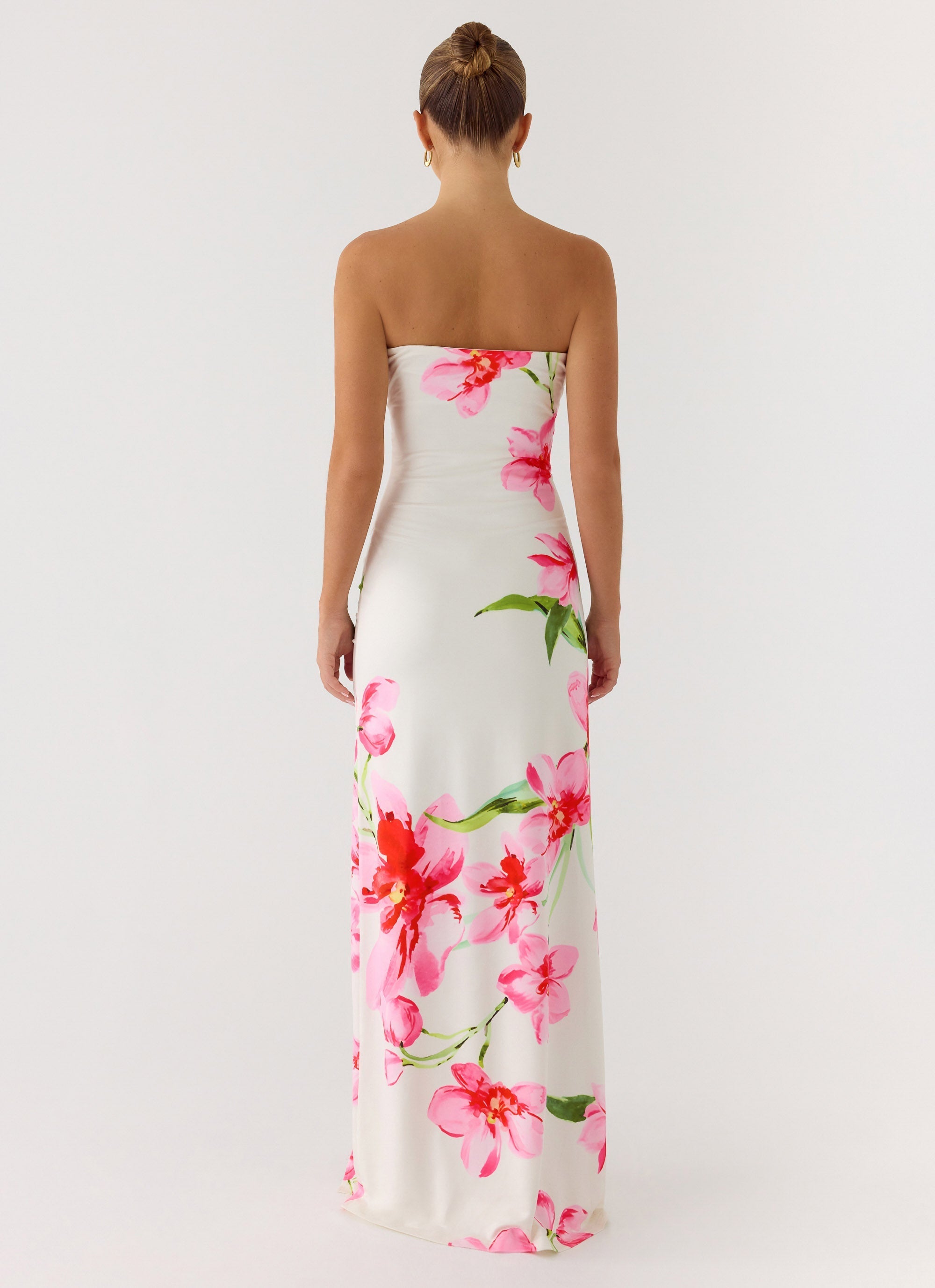 Elegant Collection | White Maxi Dress with Strapless Design & Front Slit for Effortless Style 2